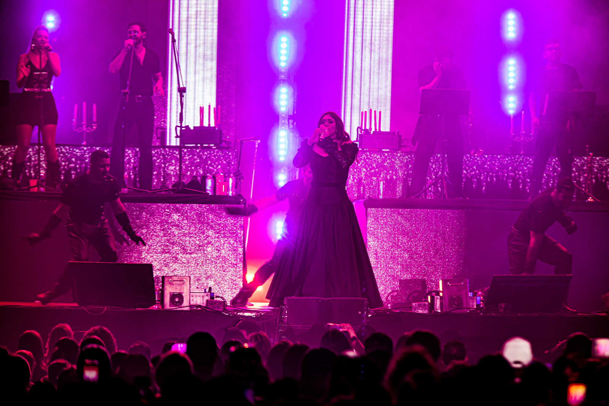 Yuridia arrebata corazones de los veracruzanos con espectacular concierto