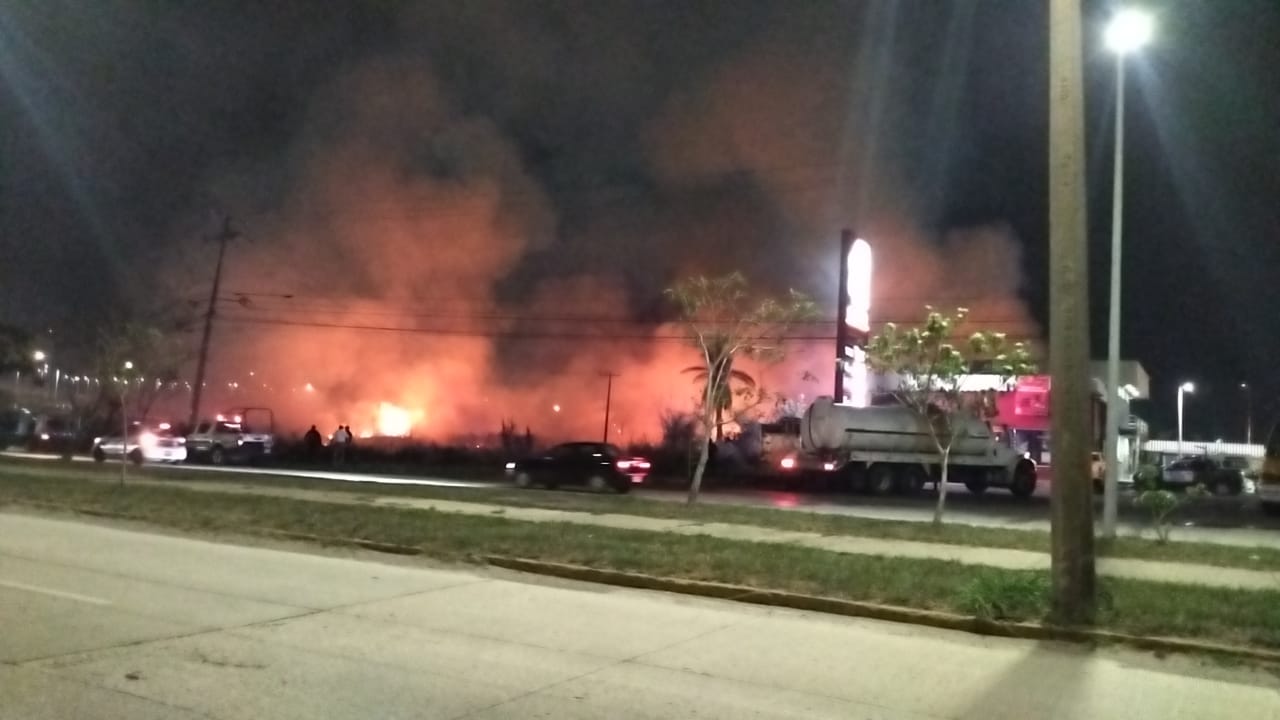 GASOLINERA EN RIESGO POR INCENDIO