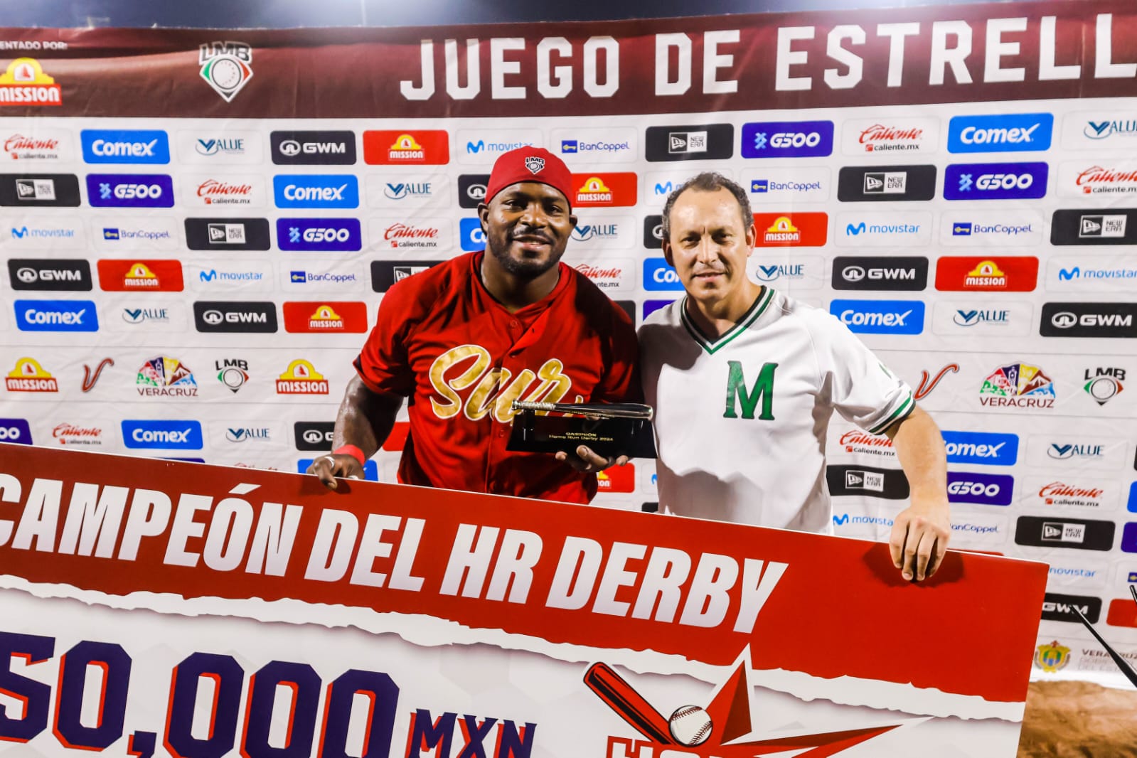 Yasiel Puig se corona en casa durante el Home Run Derby de la LMB