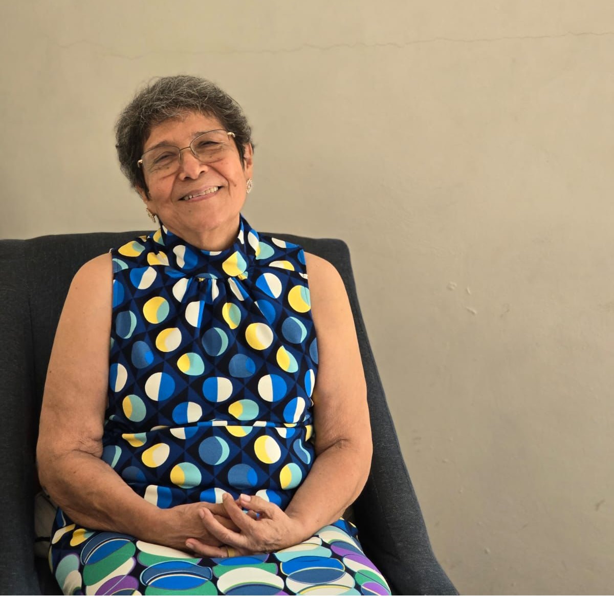 SOLICITAN AYUDA PARA LOCALIZAR A LA MTRA. KLELIA ARENAS FERNÁNDEZ