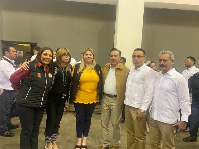 Denuncian que el Hospital Regional de Veracruz continúa venta de plazas
