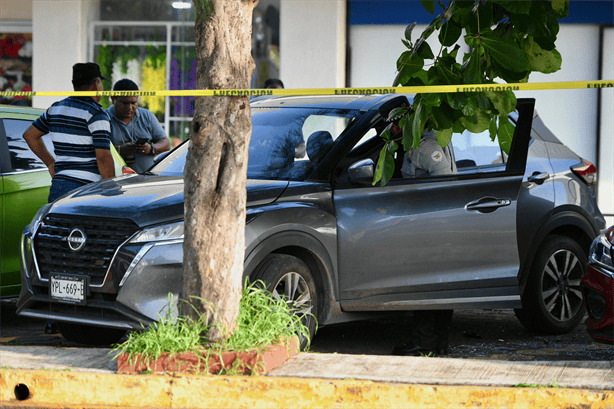PRIVAN DE SU LIBERTAD A JOVEN COMERCIANTES EN PLAZA MOCAMBO