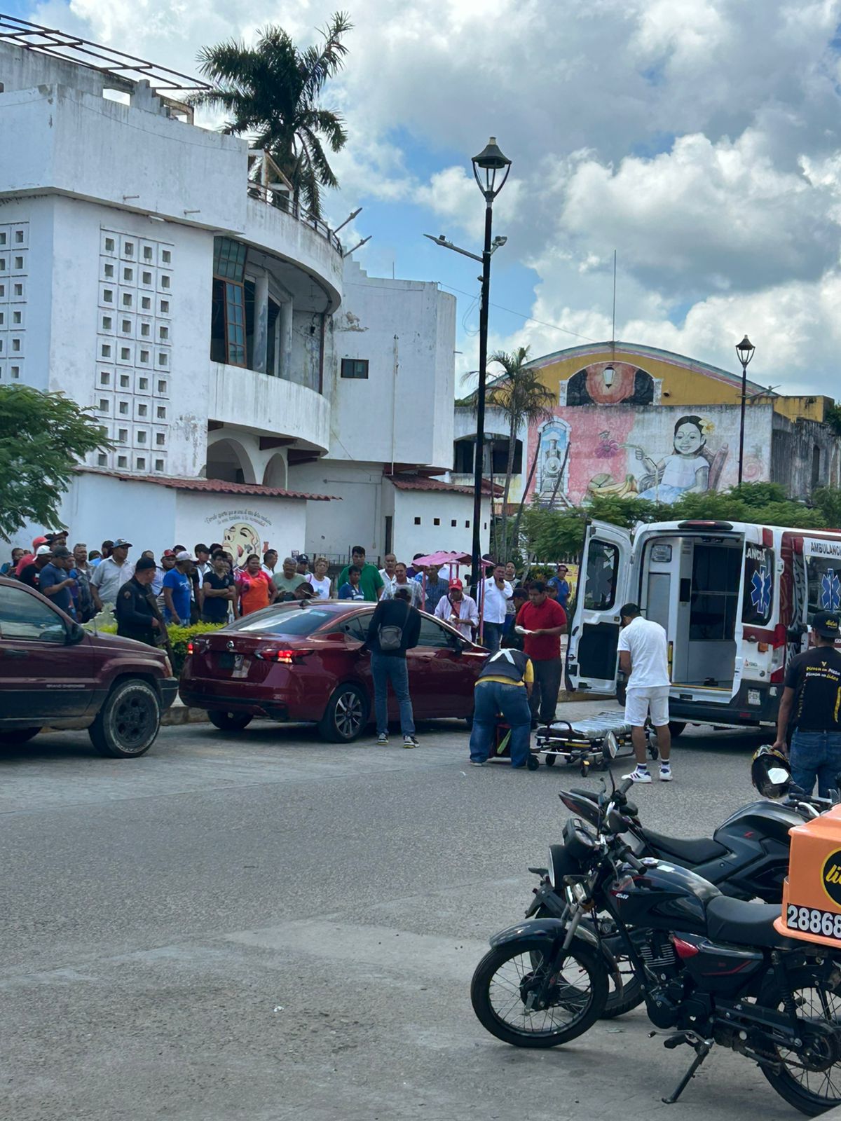 Asesinan a sujeto frente a Palacio Municipal de Cosamaloapan