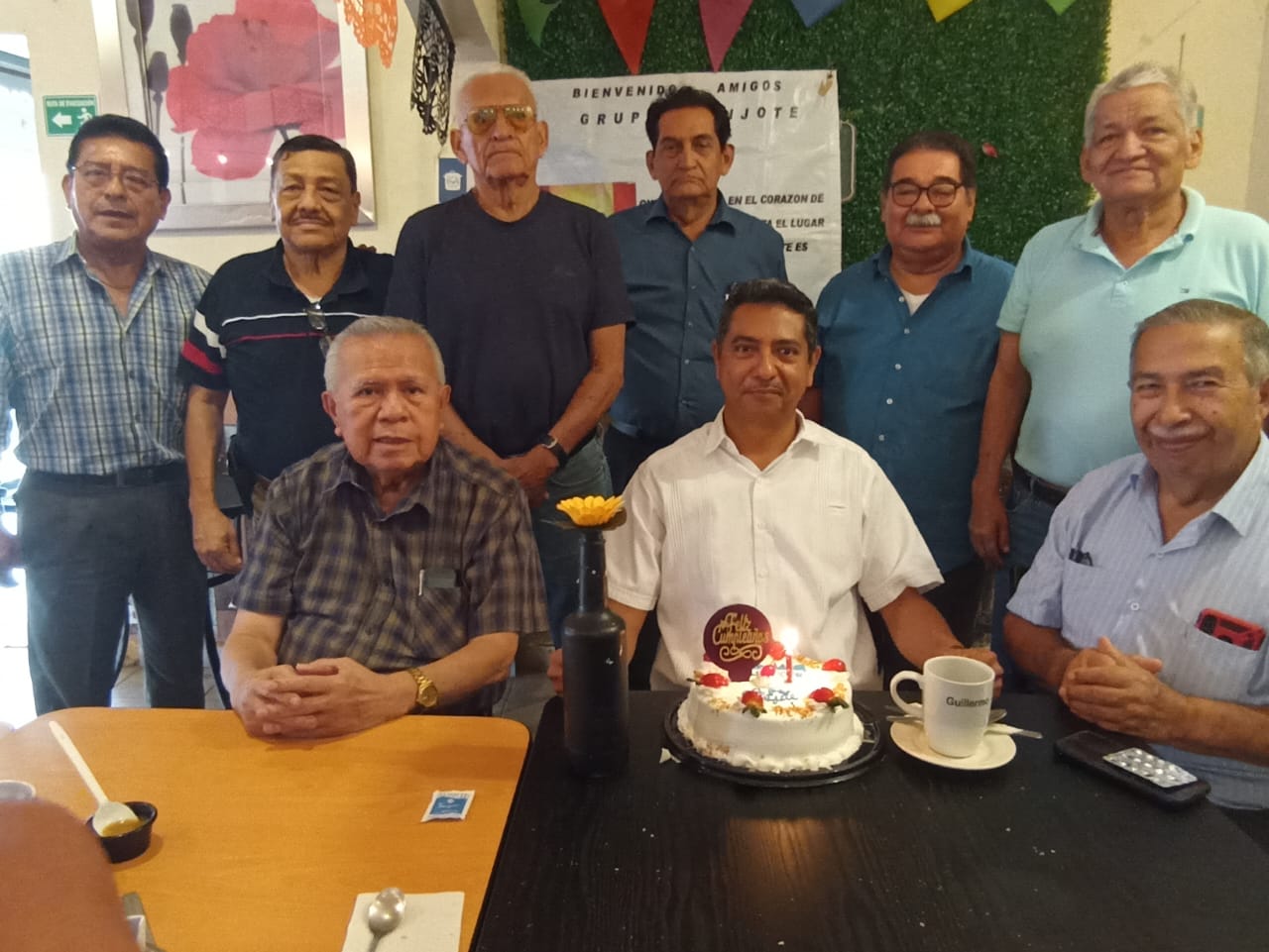 LOS QUIJOTES FESTEJAN CUMPLEAÑOS DE SU AMIGO ING. GUILLERMO ALEMÁN MONTIEL.